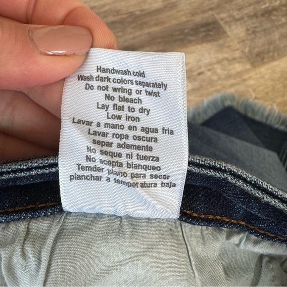 Like new! Judy Blue CAROLYNN HIGH RISE DENIM SKIRT with Frayed Hem - Picture 10 of 11